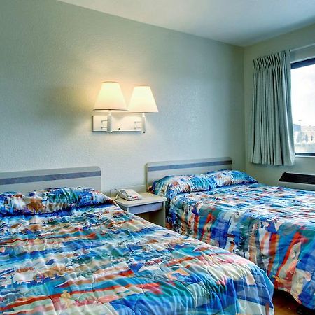 Motel 6 Manhattan Kansas Zewnętrze zdjęcie