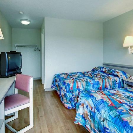 Motel 6 Manhattan Kansas Zewnętrze zdjęcie