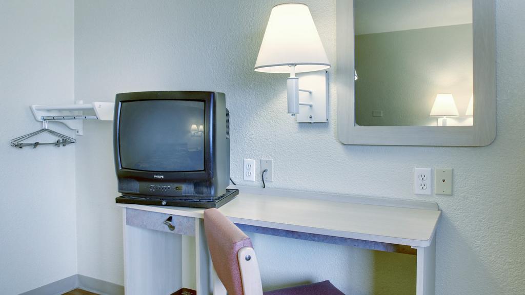 Motel 6 Manhattan Kansas Pokój zdjęcie