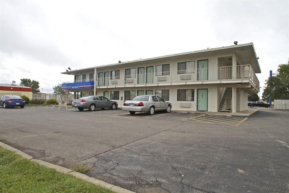 Motel 6 Manhattan Kansas Zewnętrze zdjęcie