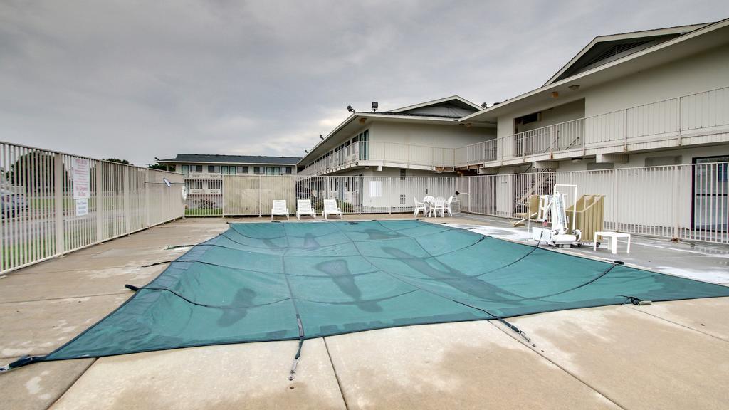 Motel 6 Manhattan Kansas Zewnętrze zdjęcie