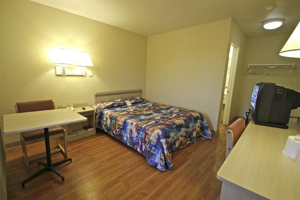 Motel 6 Manhattan Kansas Zewnętrze zdjęcie