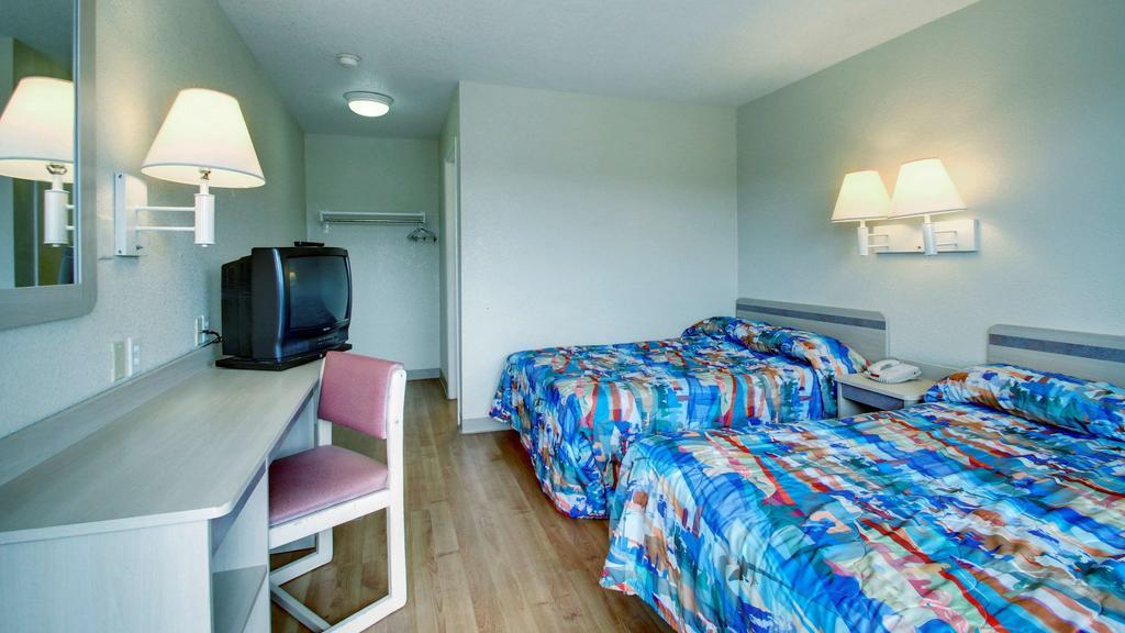 Motel 6 Manhattan Kansas Zewnętrze zdjęcie