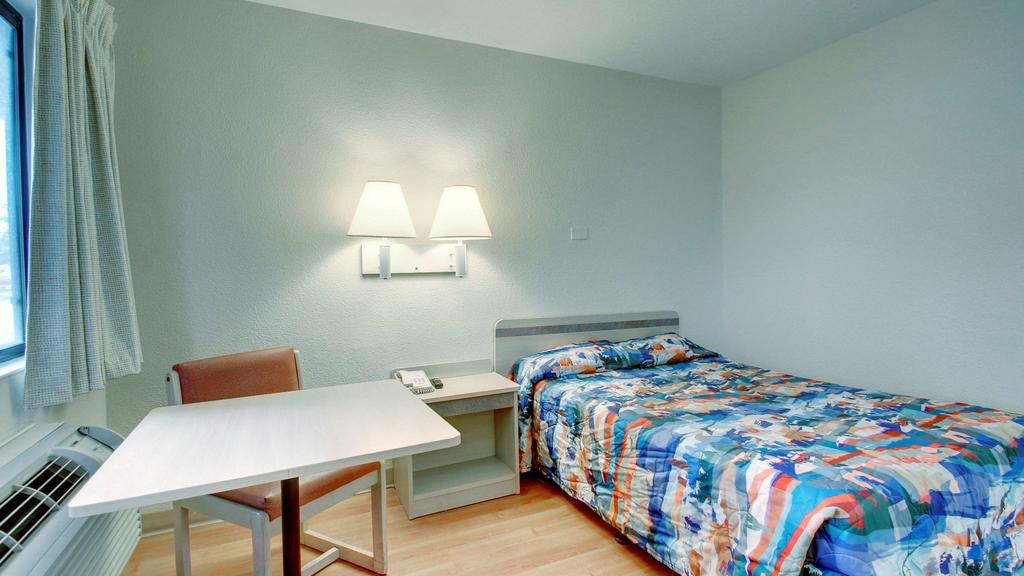 Motel 6 Manhattan Kansas Zewnętrze zdjęcie