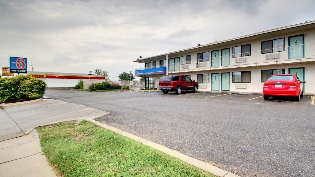 Motel 6 Manhattan Kansas Zewnętrze zdjęcie